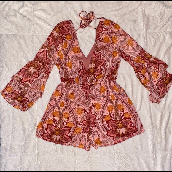 New Long Sleeve Romper - Picture 2 of 9